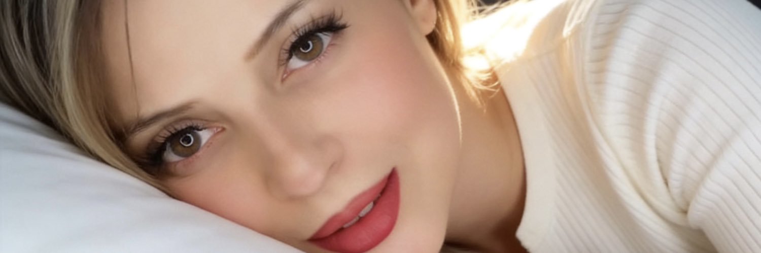VanessaMathiew's profile banner image