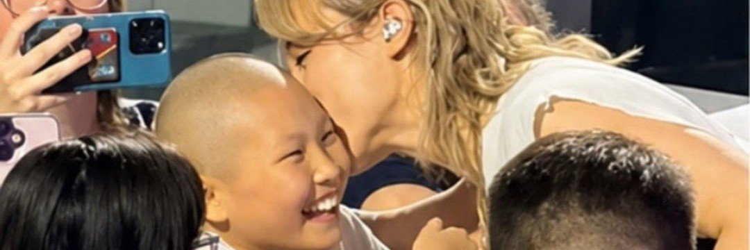 deb_j_mel's profile banner image