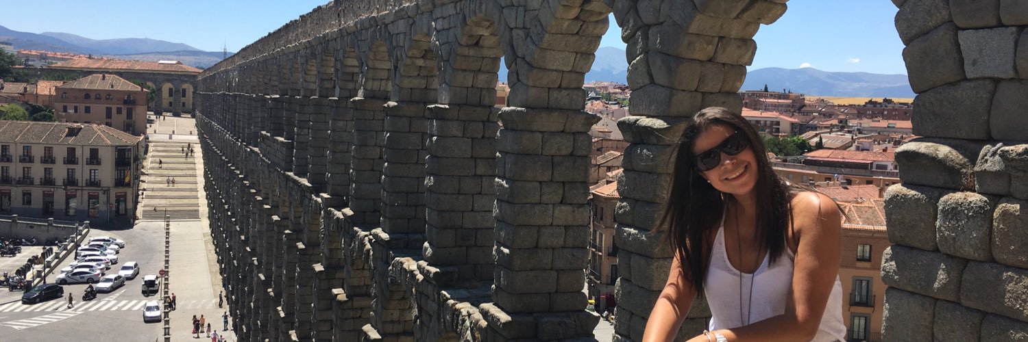 nena_mevu's profile banner image