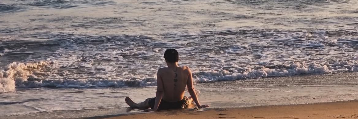 Vale on tour💜 banner