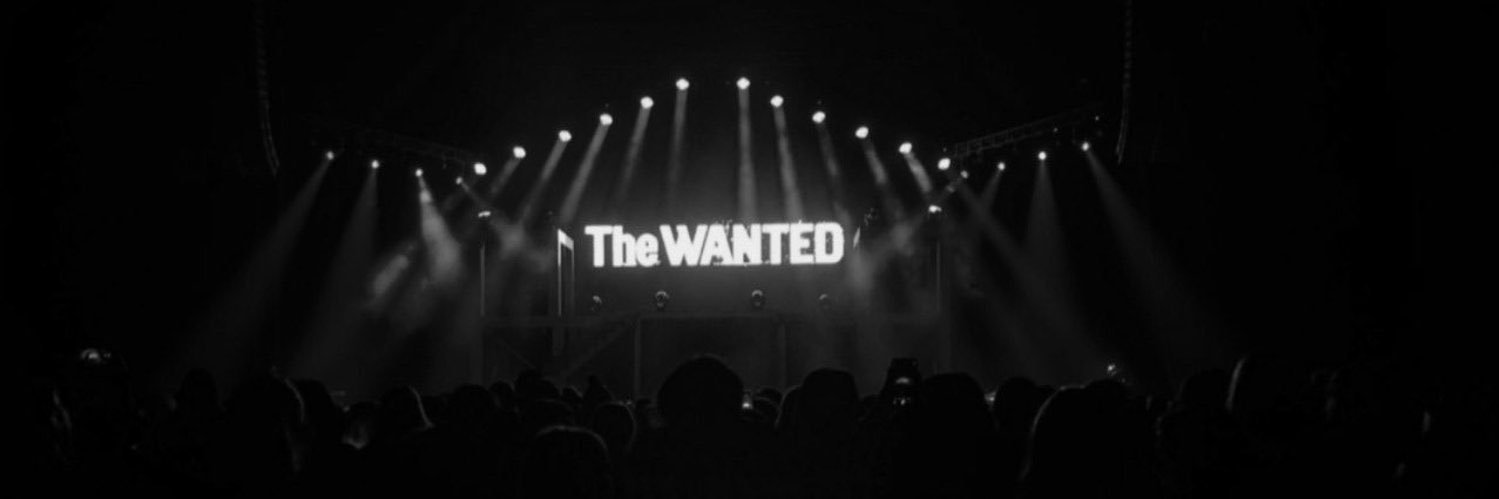 luiza 🦋 banner
