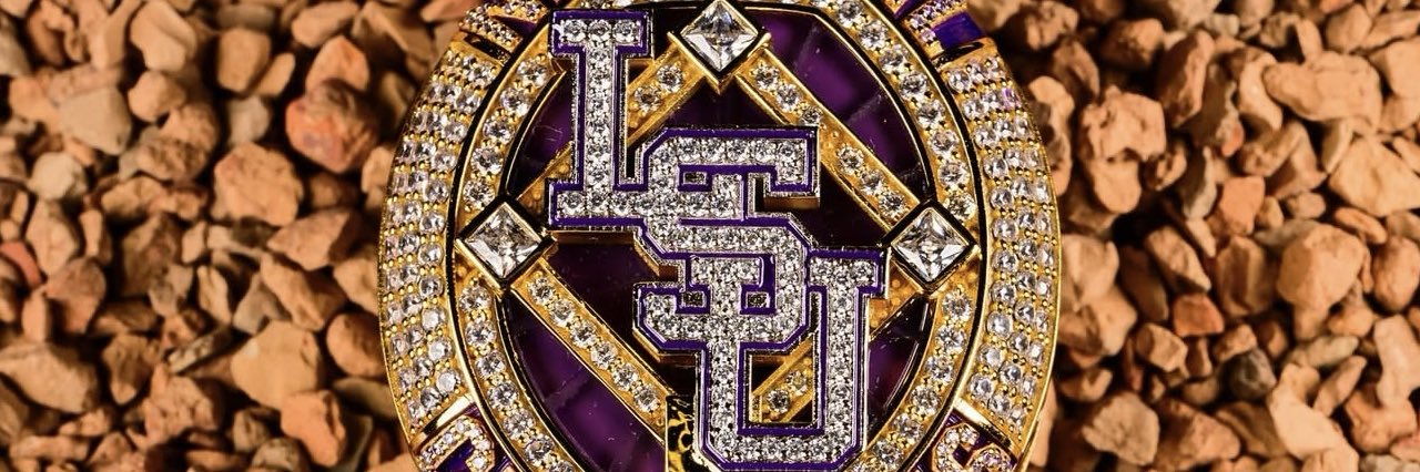 bailey_hebert's profile banner image