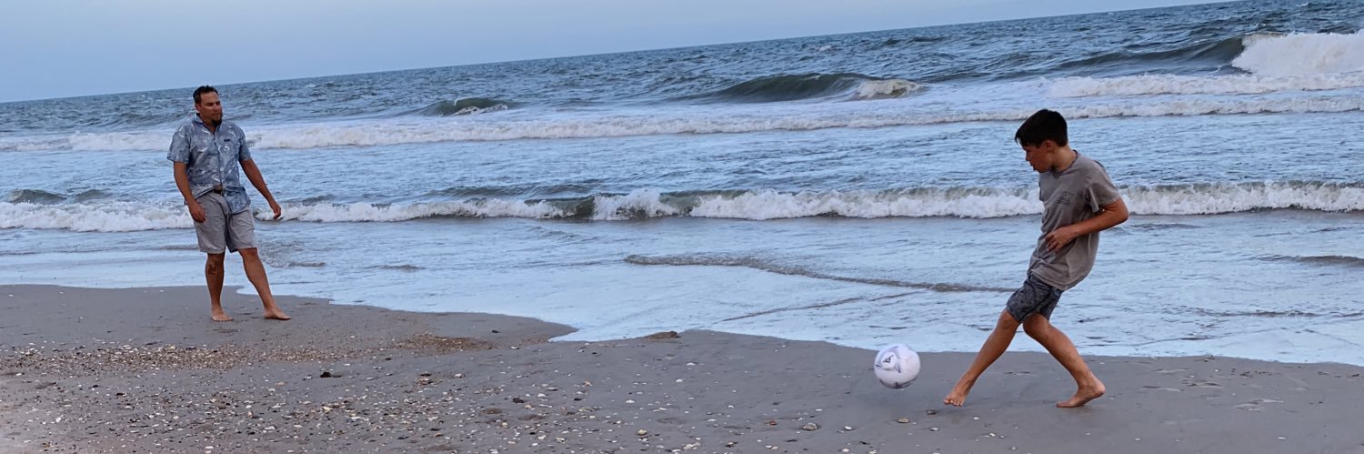 dfowlie1's profile banner image