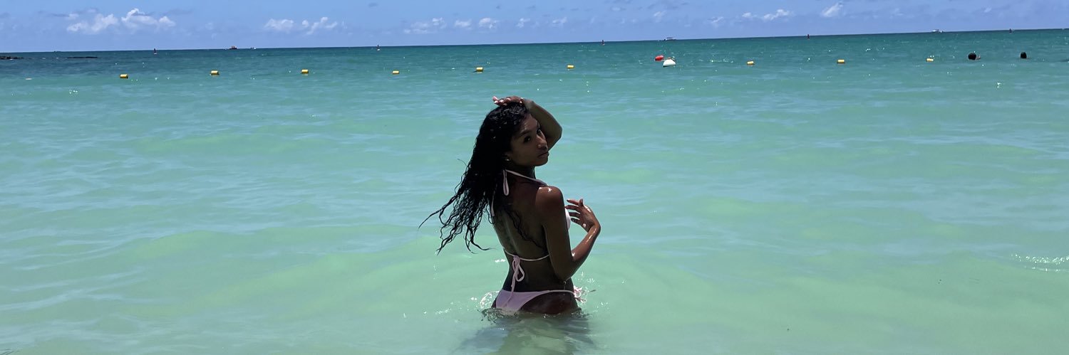 amana____'s profile banner image