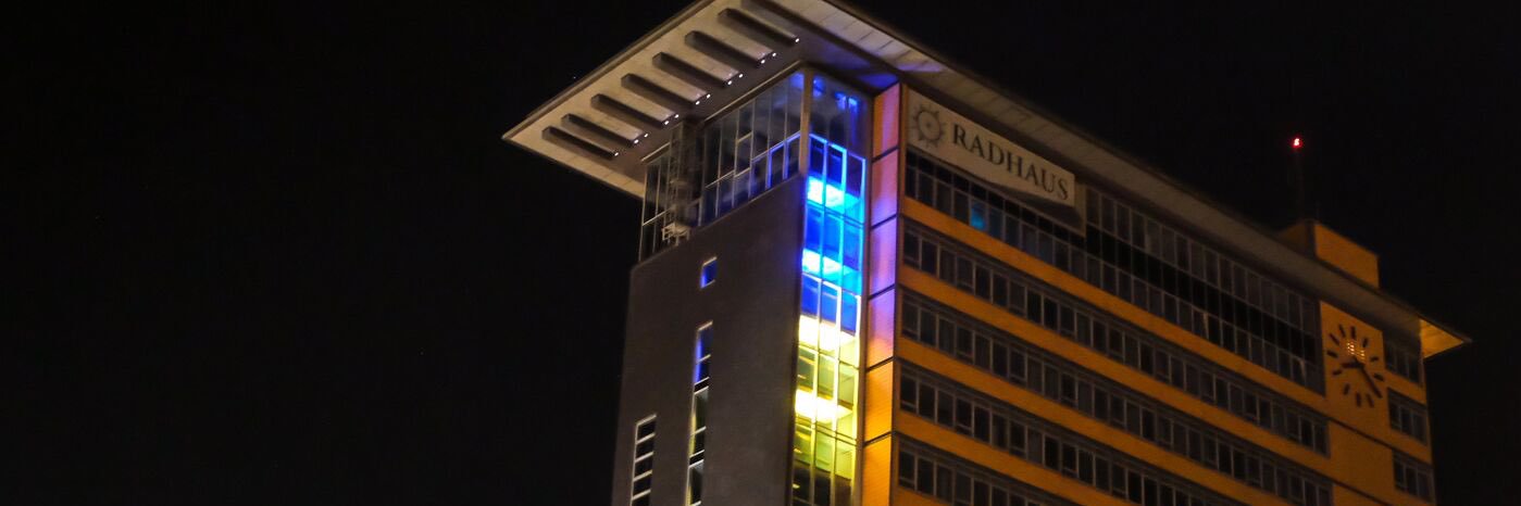Simone_Lange's profile banner image