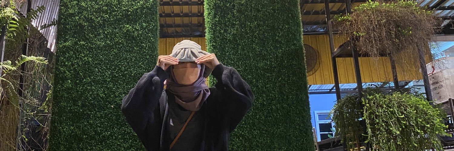 leeanrr's profile banner image