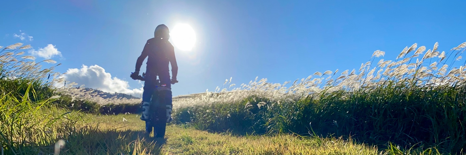 rlhide's profile banner image