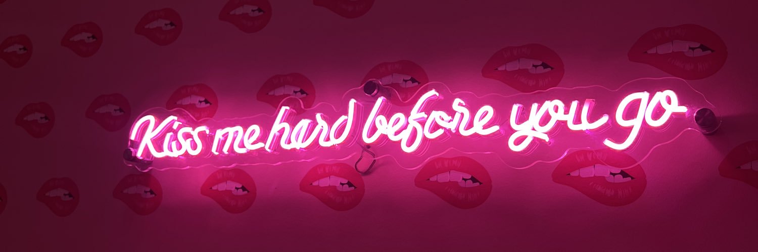 Leslieeee23's profile banner image