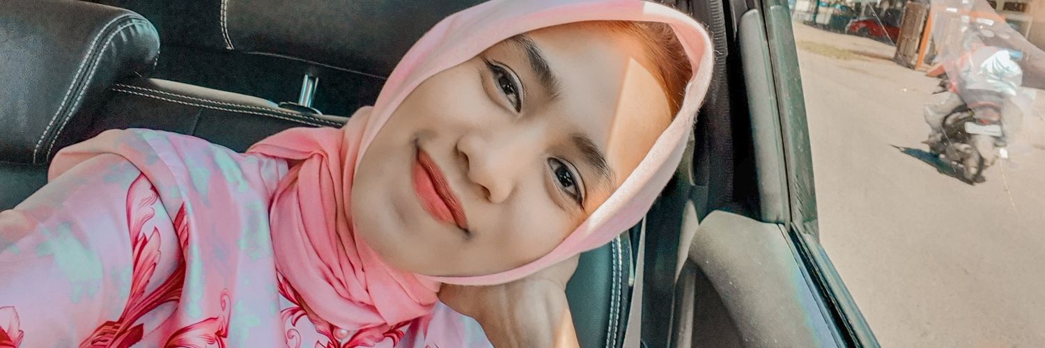 neng_farrah's profile banner image