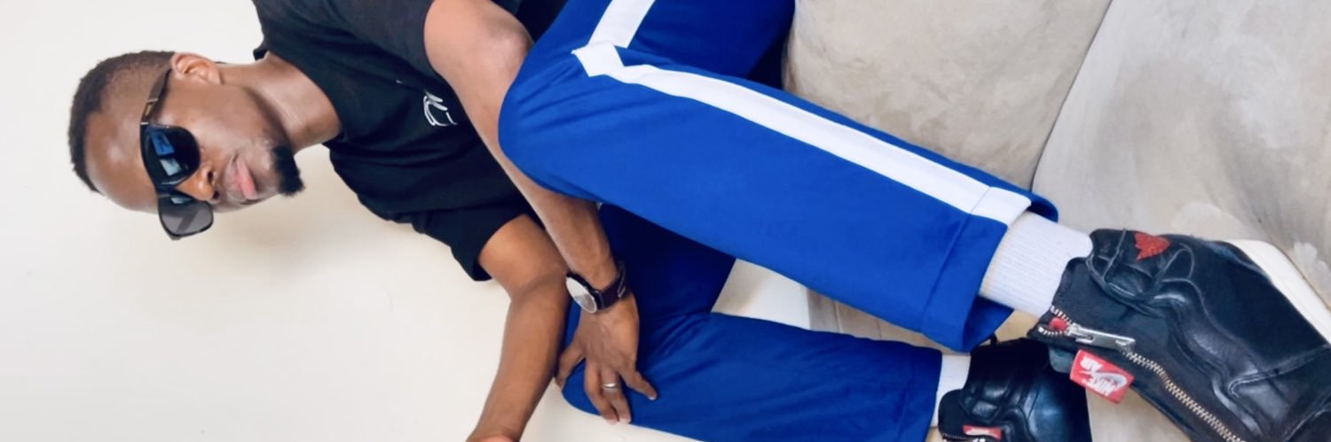 @Tumi_World banner