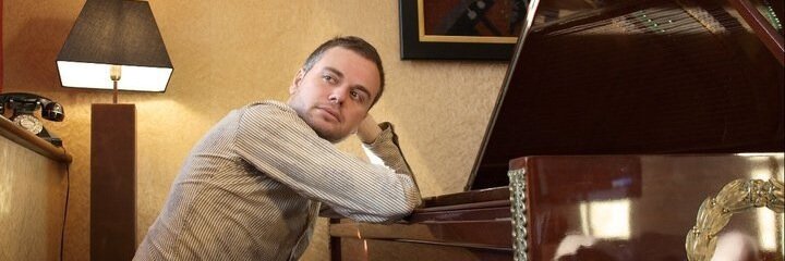 NicholasSinging's profile banner image