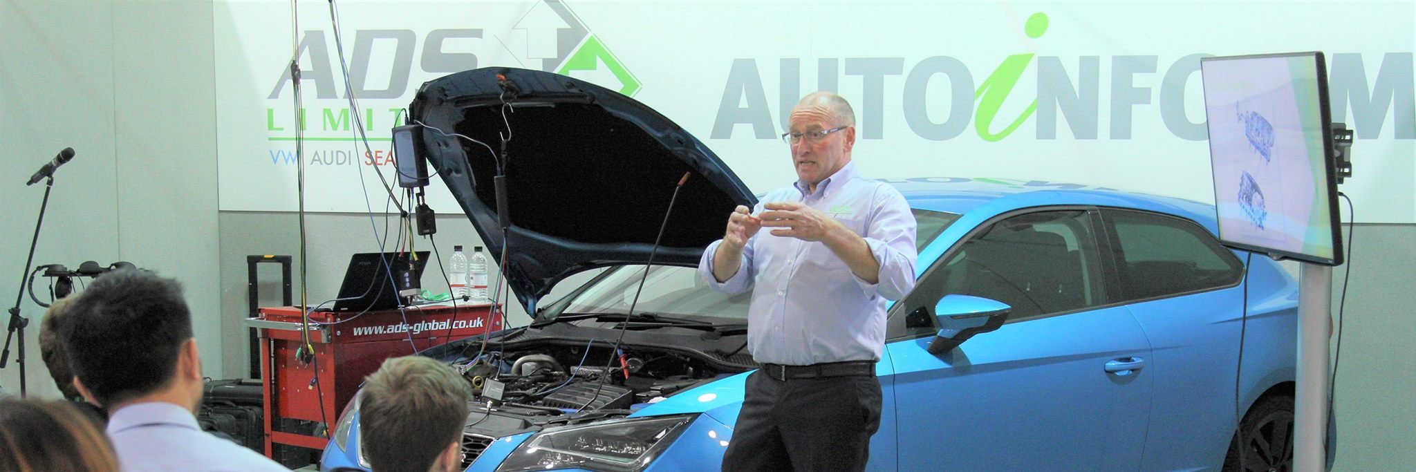 AutoInform's profile banner image