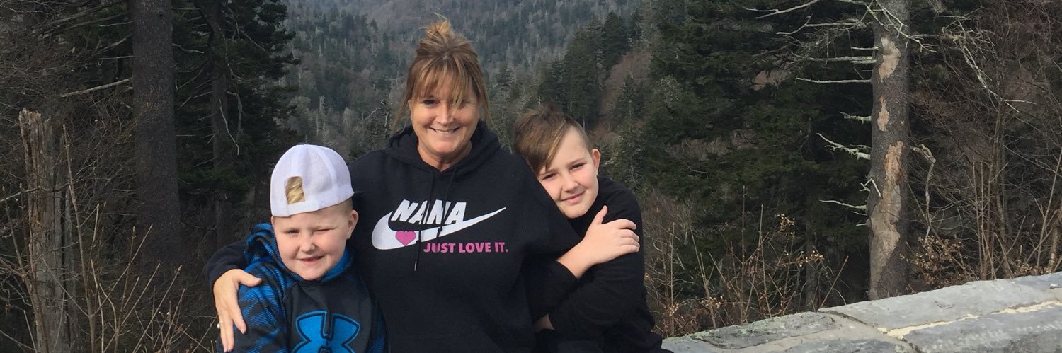 KellyHutcheson's profile banner image