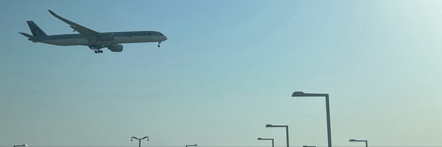xee12's profile banner image