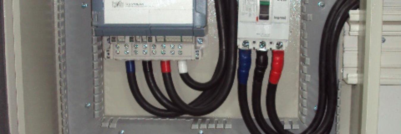 aaron zuñiga banner