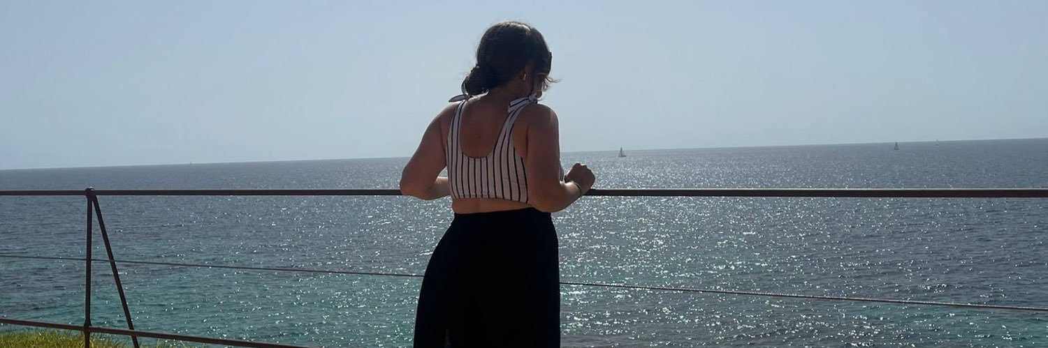 leighannesaint's profile banner image