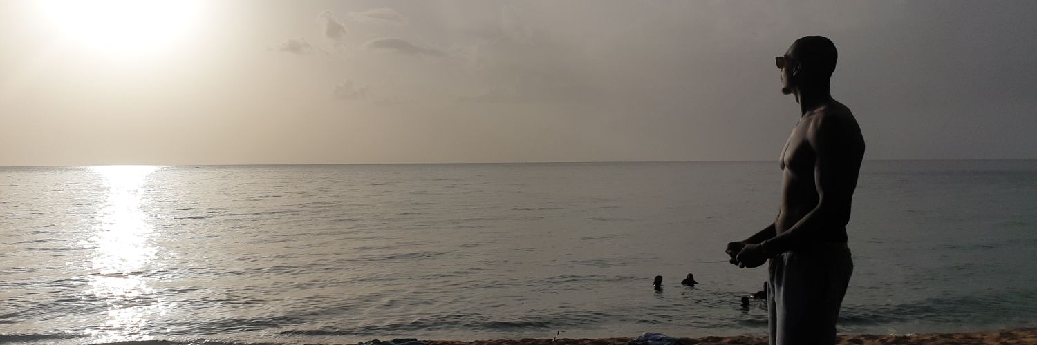 kAmO_OC's profile banner image