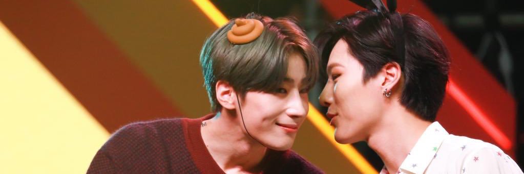 ลี l_e_e_y_a 🦊🐱 banner