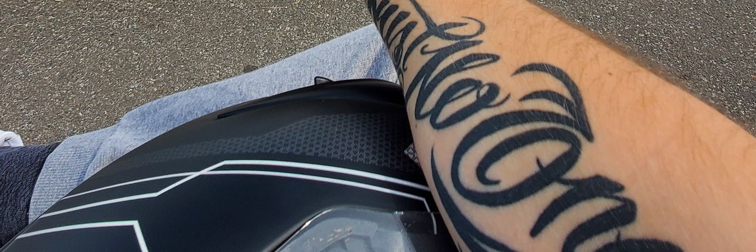 deKro0's profile banner image