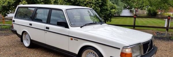 arynoorz's profile banner image