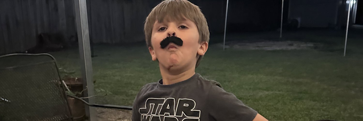 leeaekdb's profile banner image