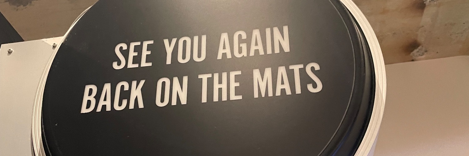 yesmoto's profile banner image