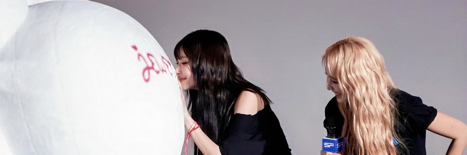 xurui_'s profile banner image