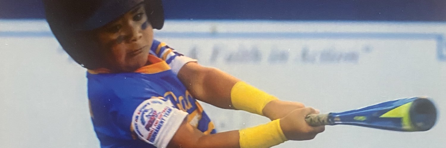 VicRamon7's profile banner image