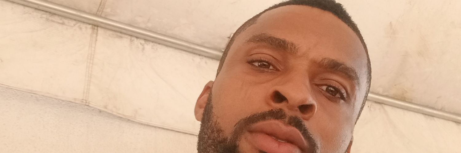 Dozo Churchill banner