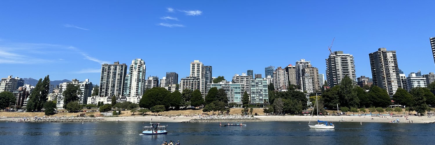 Michelle likes democracy.🇺🇦🇺🇸🇨🇦🇪🇪🇵🇹 banner