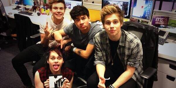 5SOSARG's profile banner image