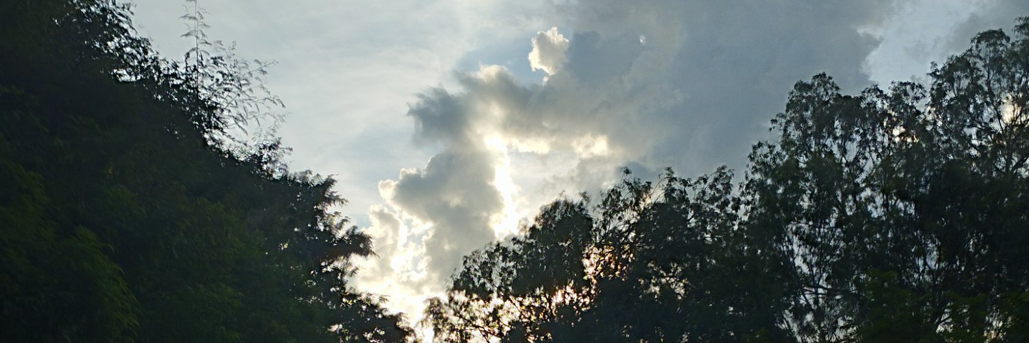 akhilar's profile banner image
