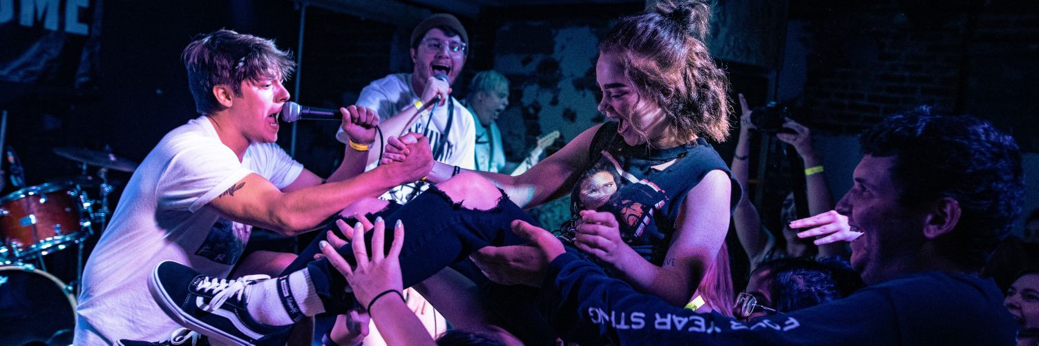 notedgecody's profile banner image