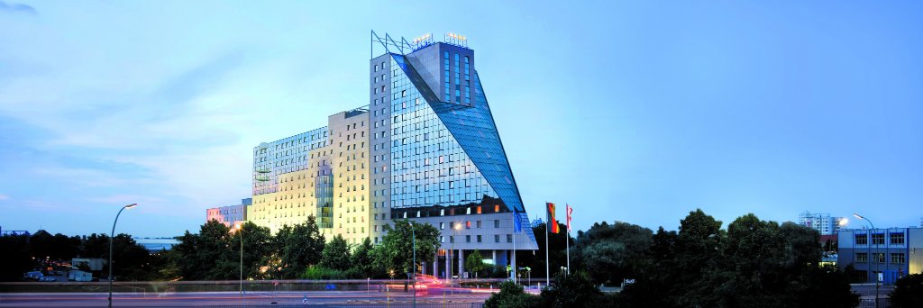 Estrel Berlin banner