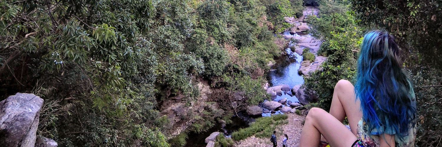 Maddy shrieks into the void banner