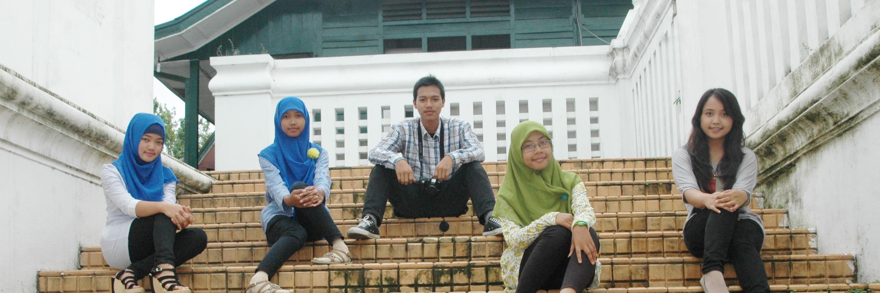 anis_ratih's profile banner image