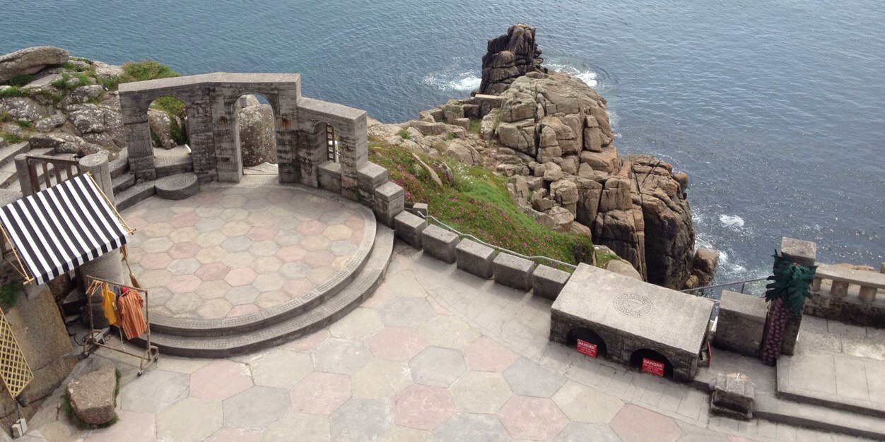 Daniel Starmer banner