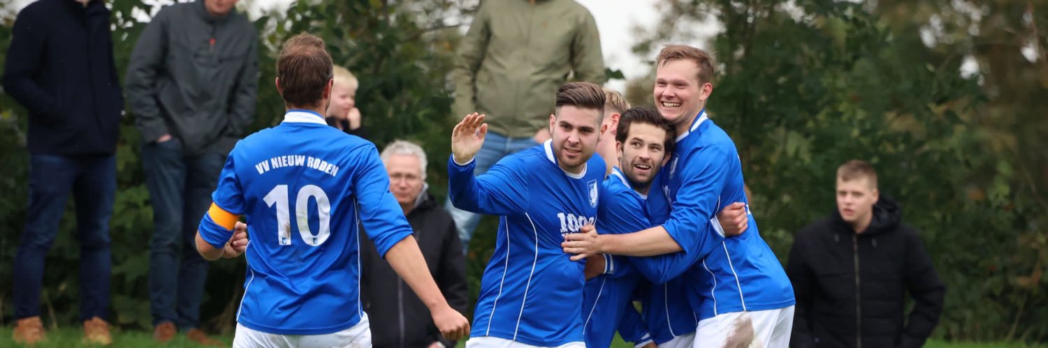 V.V. Nieuw-Roden banner