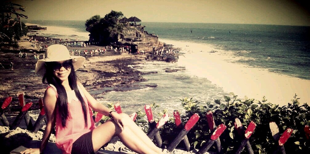 MonicSilvana's profile banner image