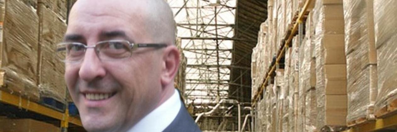 micdelvecchio's profile banner image