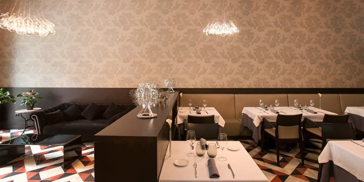 VICUS restaurant banner
