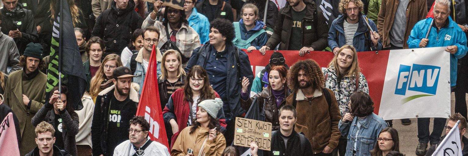 FNV Young & United banner