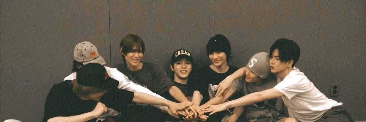 shxxinging's profile banner image