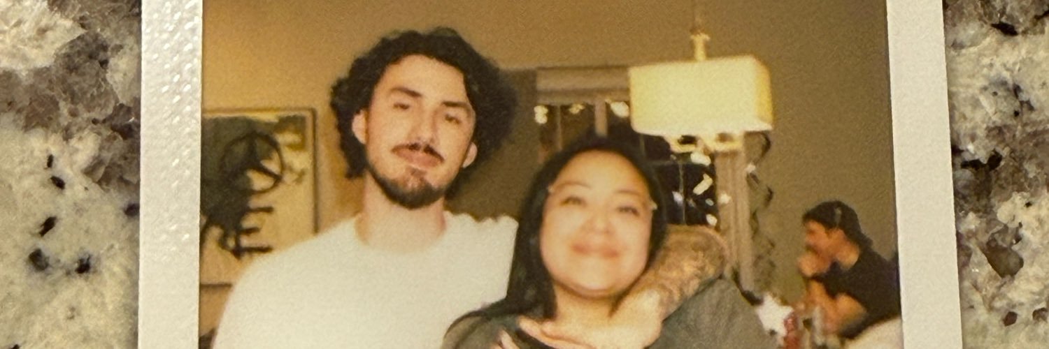 helloitstico's profile banner image