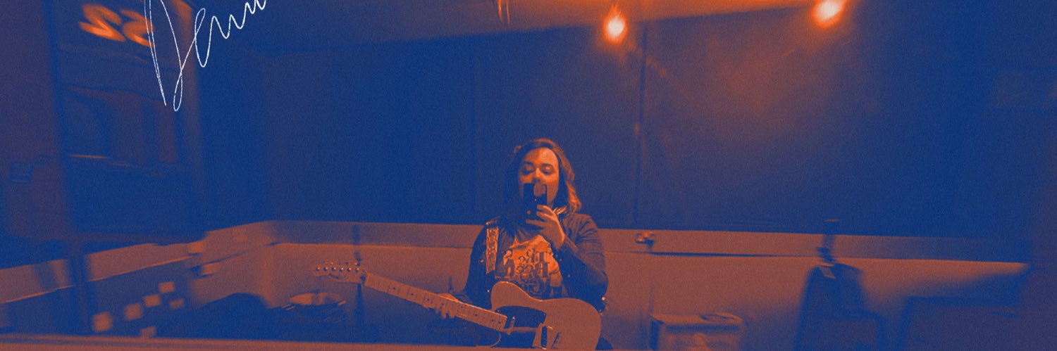 danniedanz's profile banner image