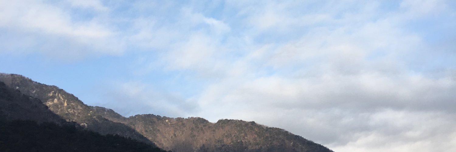 lovelyloey's profile banner image