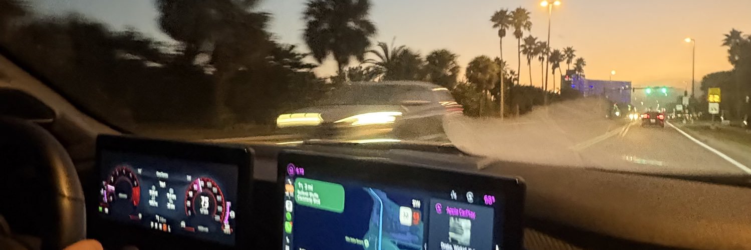danielaagbm's profile banner image