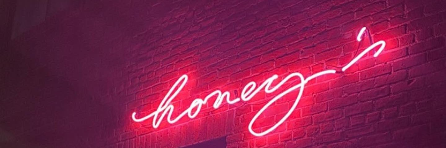 FannyAvls's profile banner image