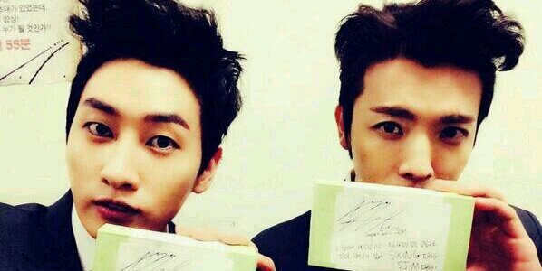 putriananda_ELF's profile banner image