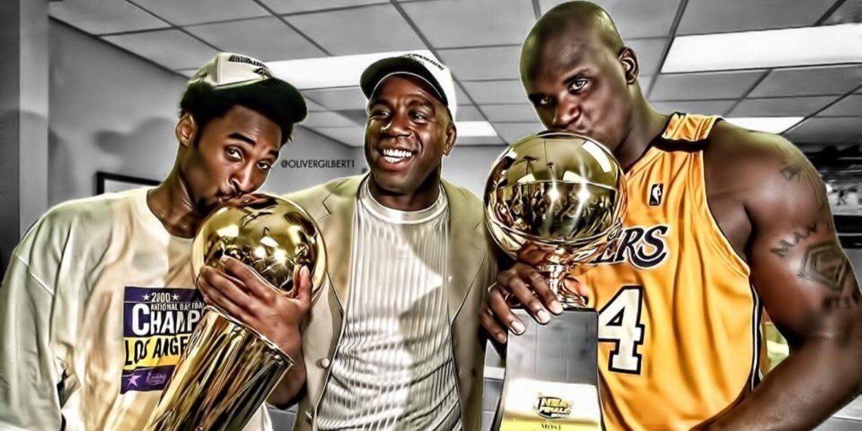 twosant08's profile banner image